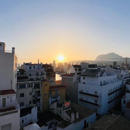 Апартаменты Atico Con Vistas En El Casco Antiguo De Бенидорм Экстерьер фото