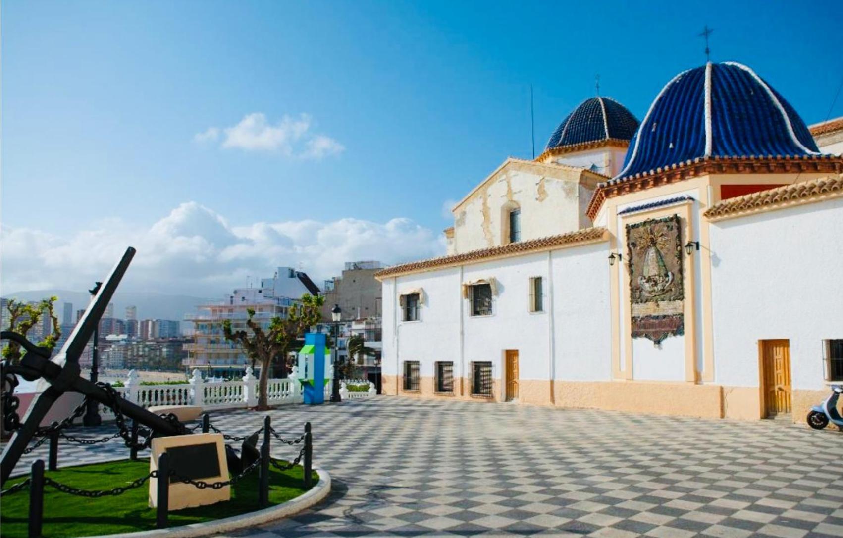Апартаменты Atico Con Vistas En El Casco Antiguo De Бенидорм Экстерьер фото