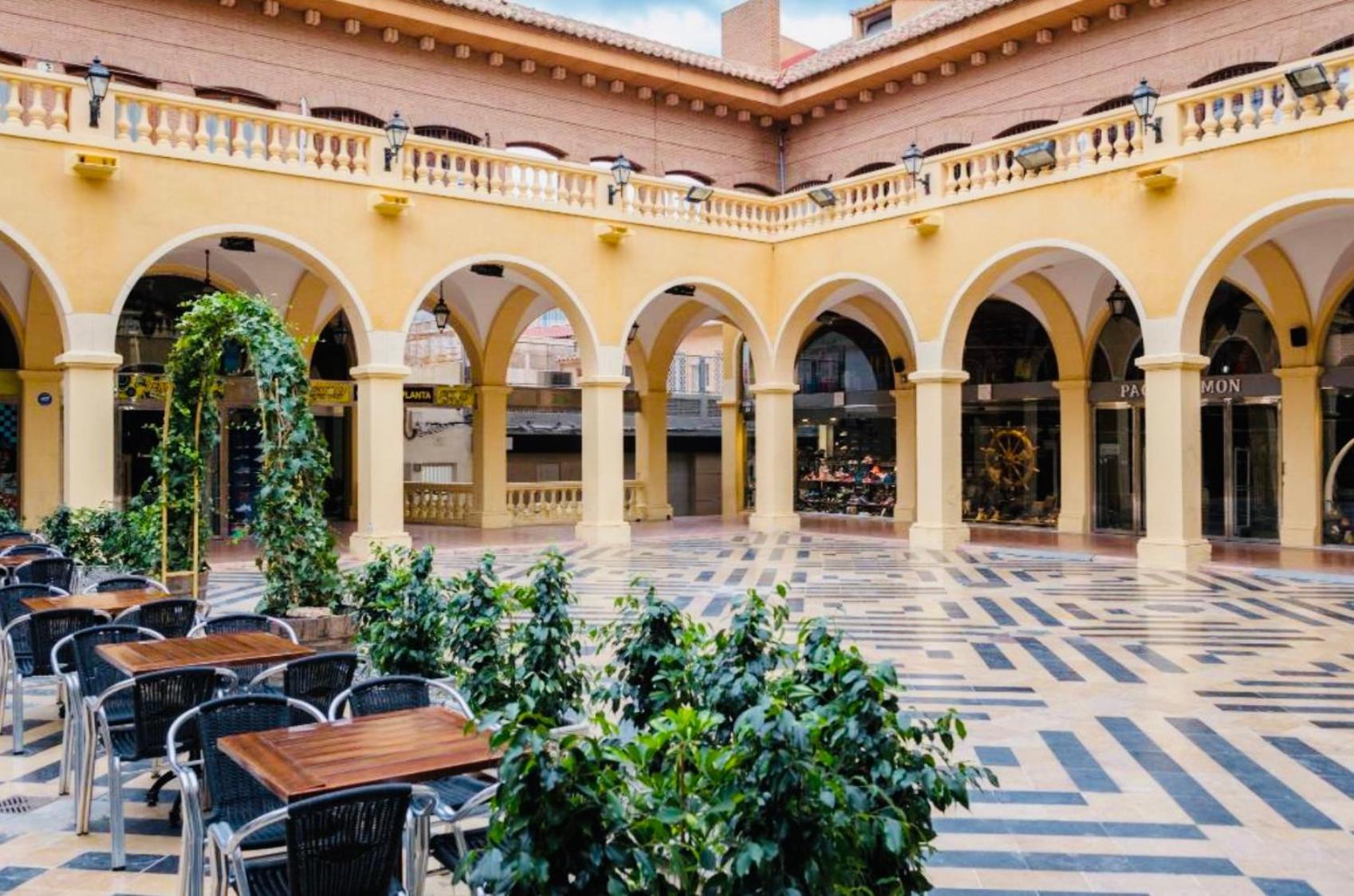 Апартаменты Atico Con Vistas En El Casco Antiguo De Бенидорм Экстерьер фото
