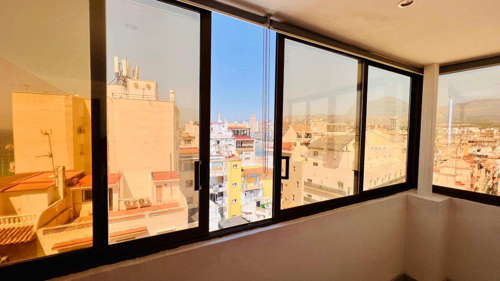 Апартаменты Atico Con Vistas En El Casco Antiguo De Бенидорм Экстерьер фото