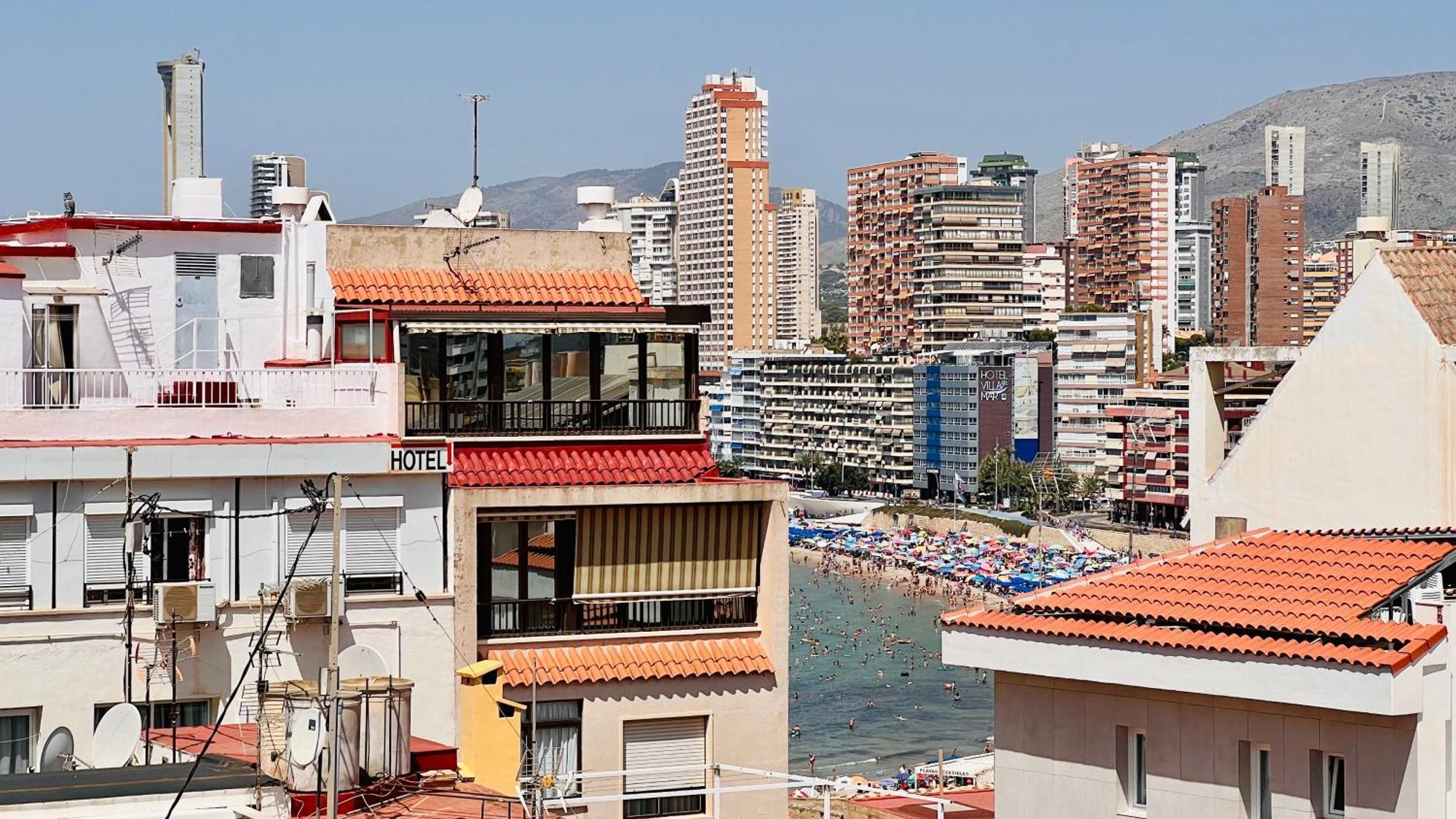 Апартаменты Atico Con Vistas En El Casco Antiguo De Бенидорм Экстерьер фото
